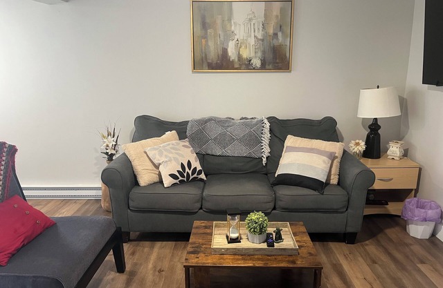 Newly renovated 1 bedroom ground floor apartment
