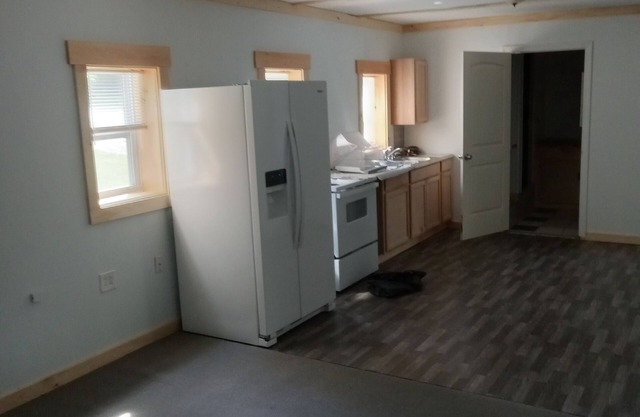 Newly renovated 2 bedroom house, quiet country, setting beautiful sunsets.