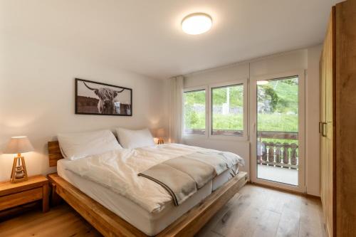Newly renovated 2 room Apartment