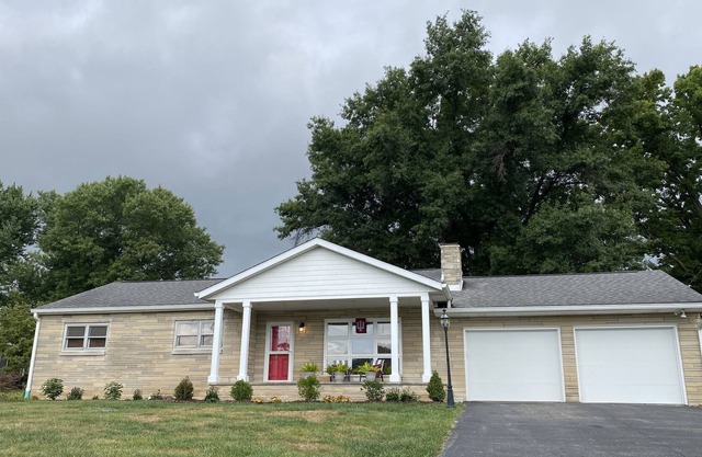 Newly renovated 3 bedroom home close to IU campus!