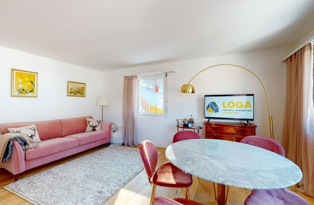 Newly renovated 3½ room apartment on the 1st floor.