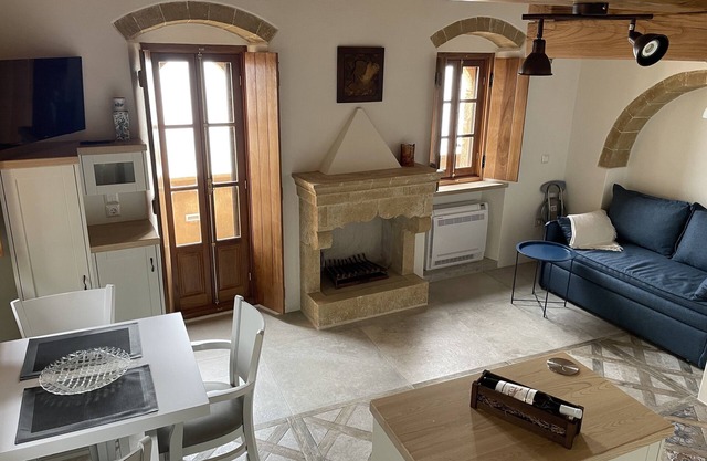 Newly renovated adorable stylish suite in the Castle of Monemvasia