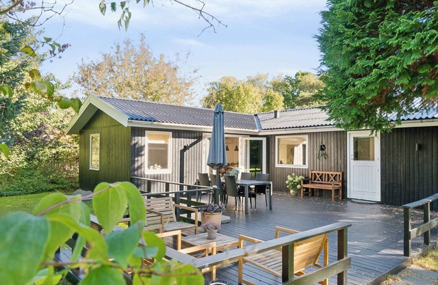Newly renovated and modern cottage near the beach