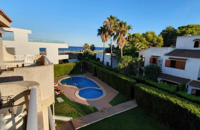Newly renovated beach apartment