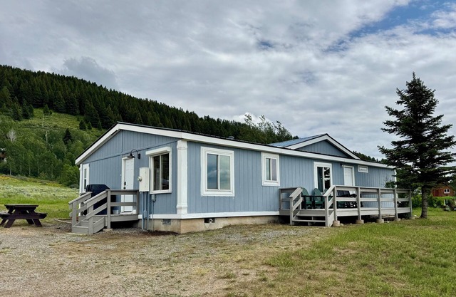 Newly renovated Blue Spruce Cabin – Island Park Getaway Close to Yellowstone NP!