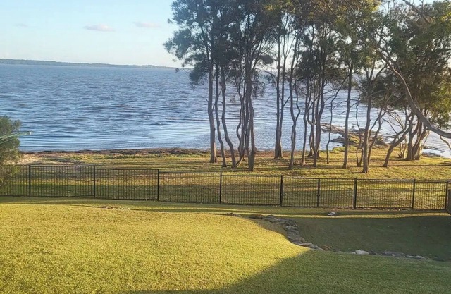 NEWLY RENOVATED BY TUGGERAH LAKE (PET FRIENDLY)
