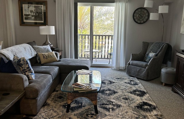 Newly renovated condo close to St Augustine beaches and golf clubs