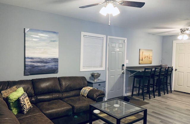 Newly renovated cozy 1090 sq feet brick house. Free WiFi, cable TV, parking.