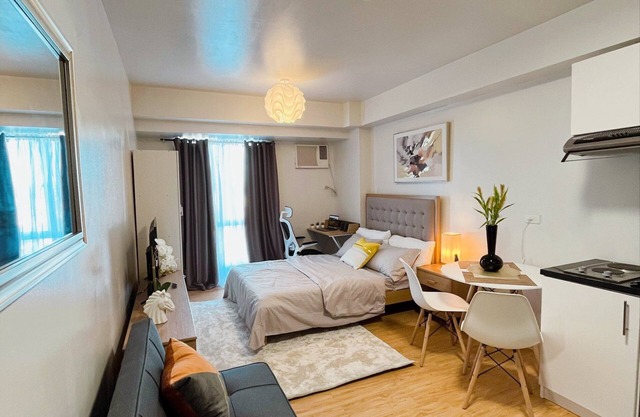 Newly Renovated Cozy Desk & View Studio in Avida IT Park