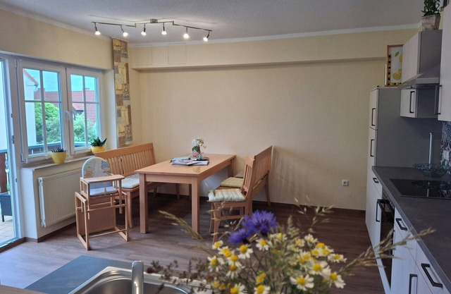 Newly renovated family-friendly apartment, cycling/hiking on the Brombachsee.