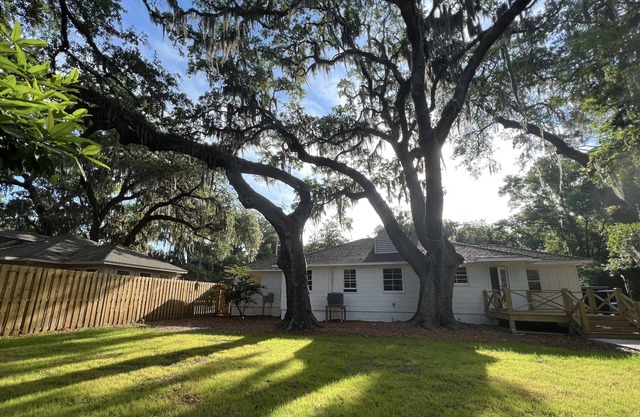 Newly renovated house in quiet neighborhood - 3 bed, 2 bath house