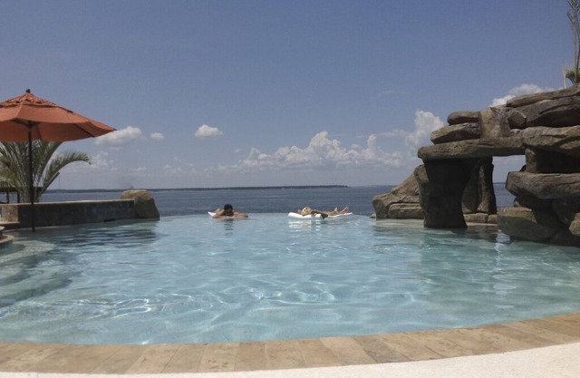 Newly Renovated w/Beautiful Private Pool
