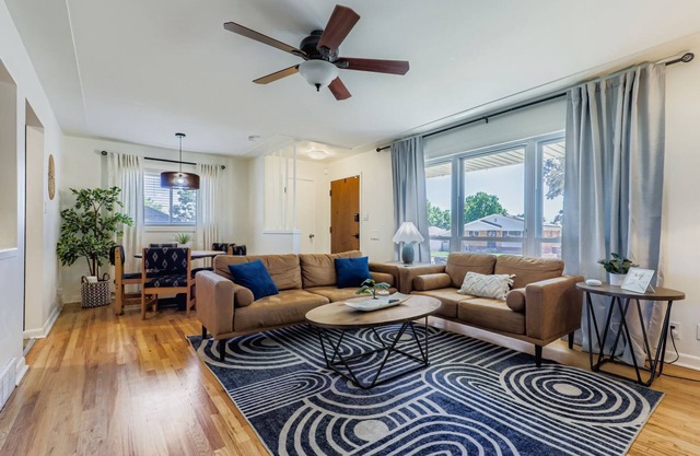 Newly Updated Entire CO Abode- 20 min to Denver