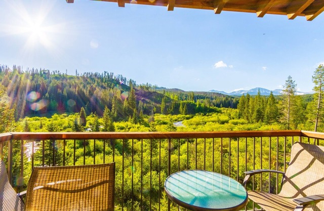Newly Updated TopFlr Views Of FootHills River Private Balcony Hideaway Park