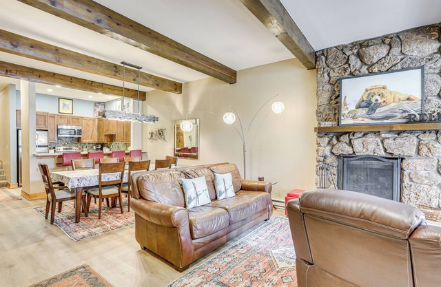 Newly Upgraded Avon Condo w/Pool & Hot Tub Access
