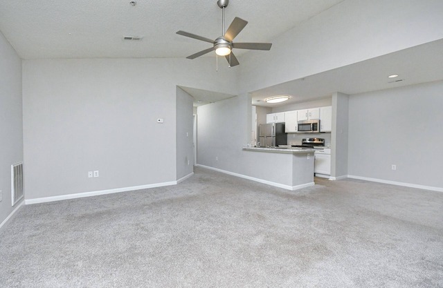Newnan Lakes 2Bd Corporate Apartment