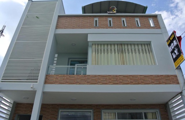 Nhà Nghỉ HOA LÝ