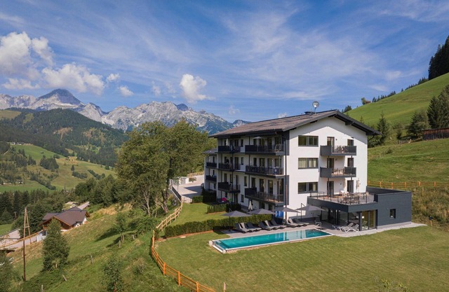 Nice apartment with shared pool