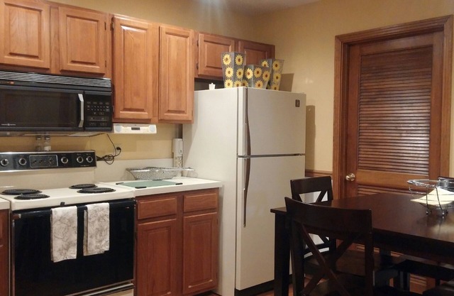 NICE 2/2 Condo Central to everything in Jacksonville FL.
