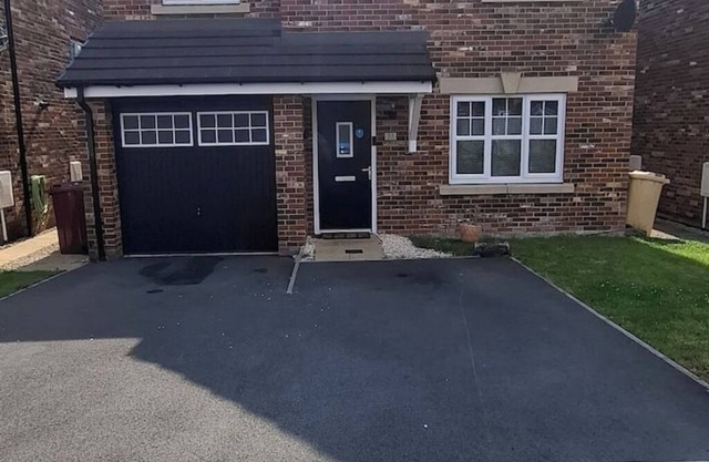 Nice 4 bedroom + Free Parking