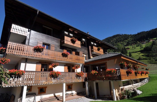 Nice apartment for 6 people with WIFI, TV, balcony and pets allowed