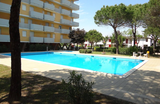 Nice and cozy apartment with pool - Beahost