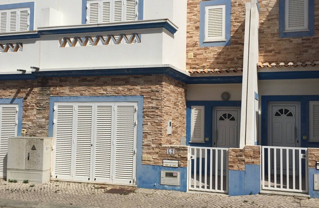 Nice and modern villa with pool in the center and 200 m from the beach