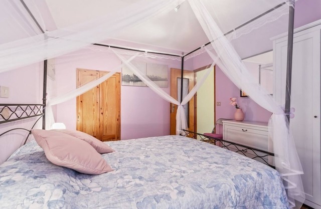 Nice and bright apartment located on the first floor of a building