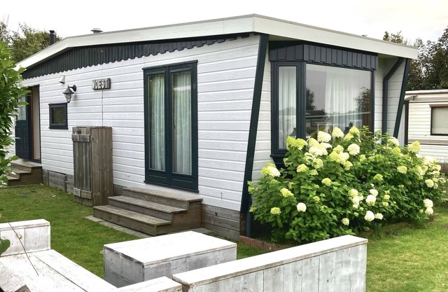 Nice and cozy Chalet for 4 people, near the beach.