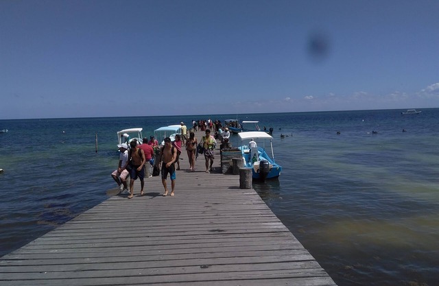 Nice and quiet close to supermarkets restaurants and near beach 1 km.