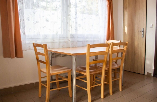 Nice apartment in villa for 12 guests with WIFI, TV, patio and pets allowed