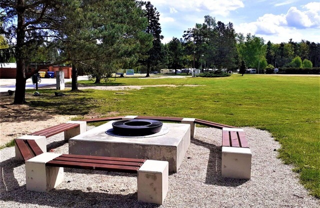 Nice apartment in villa for 4 guests with A/C, WIFI, TV, patio and pets allowed