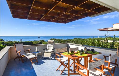 Nice Apartment In Castglione Della P