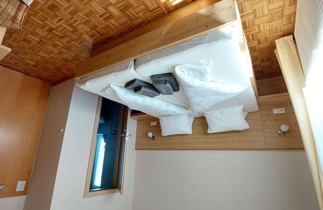 Nice apartment for 4 guests with WIFI, TV, balcony and parking