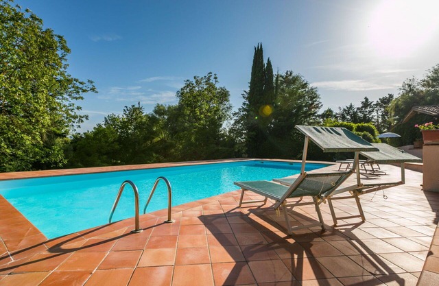Nice apartment in villa for 4 guests with pool, WIFI, TV, terrace, panoramic view and parking