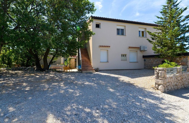 Nice apartment in Starigrad Paklenica