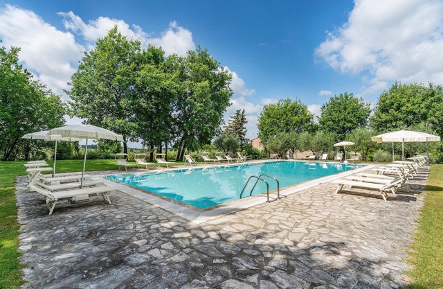 Nice apartment in San Donato in P. FI
