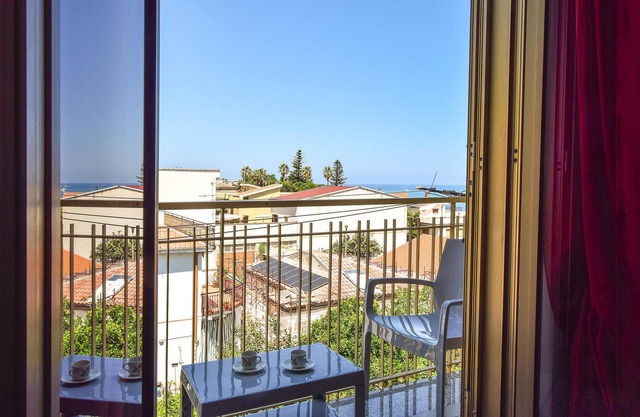 Nice apartment in Marina di Caronia