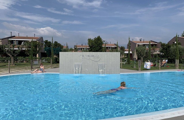 Nice apartment for 4 people with pool, A/C, WIFI, TV, terrace, pets allowed and parking