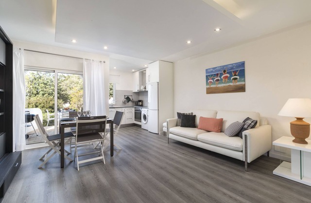 Nice apartment, 3 swimming pools, 2 restaurants, entertainment