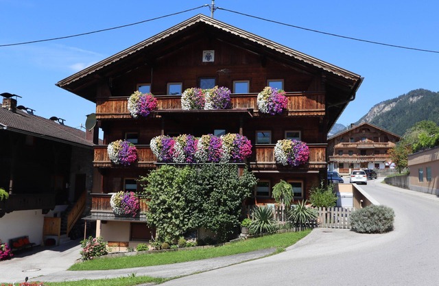 Nice apartment in typical Tyrolean style