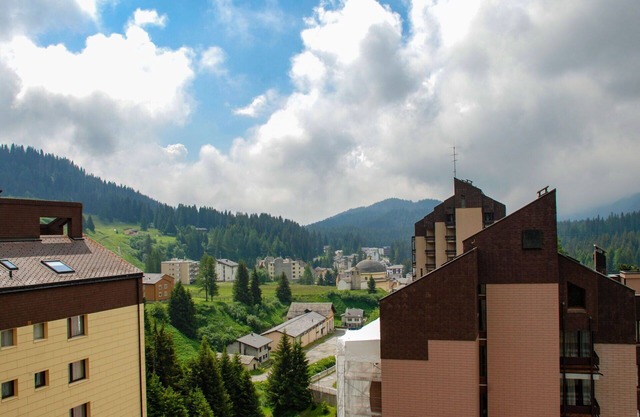 Nice apartment for 4 guests with pool, WIFI, TV, balcony, pets allowed and panoramic view