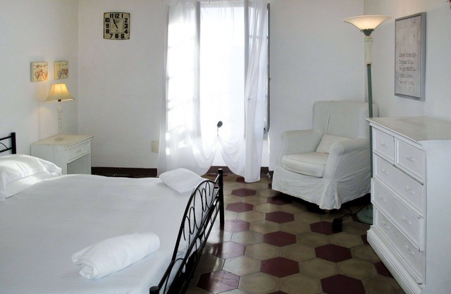 Nice apartment for 7 people with WIFI, TV, terrace, pets allowed and parking