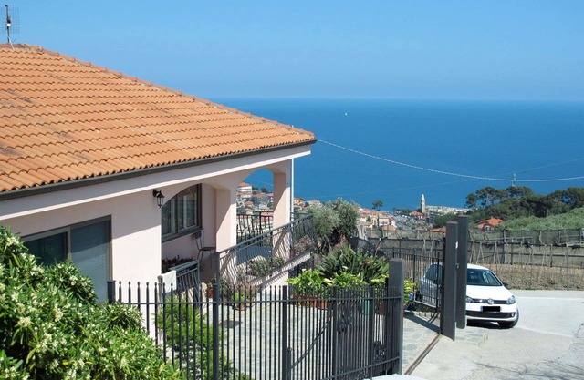 Nice apartment for 7 people with TV, terrace and parking
