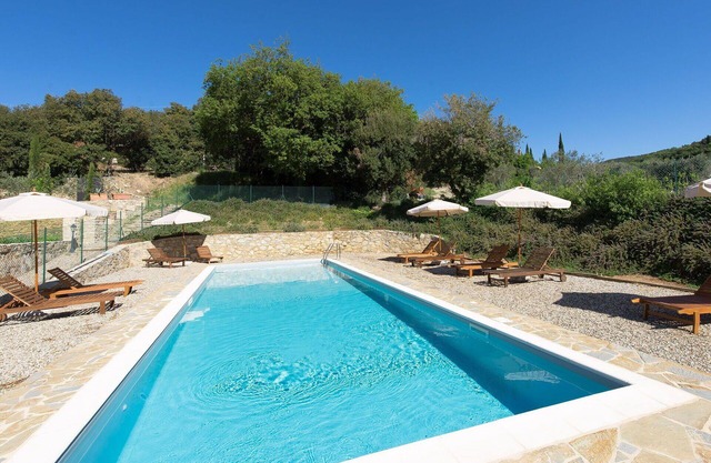 Nice apartment for 5 guests with pool, WIFI, A/C, TV, patio, panoramic view and parking