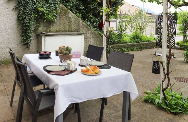 Nice apartment for 2 guests with WIFI, TV, terrace, pets allowed, panoramic view and parking