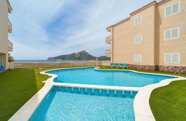 Nice apartment for 2 guests with WIFI, A/C, pool, TV and balcony