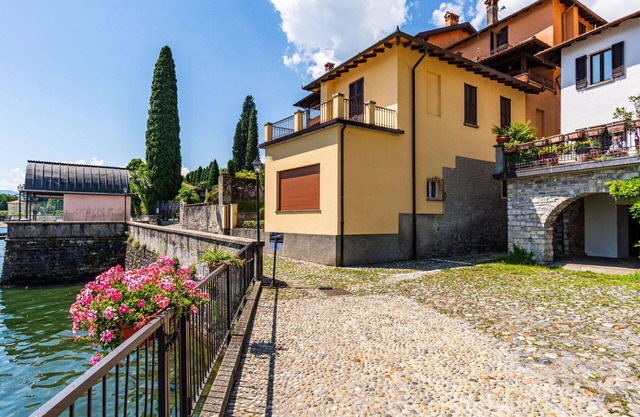 Nice apartment for 2 guests with WIFI, TV and parking