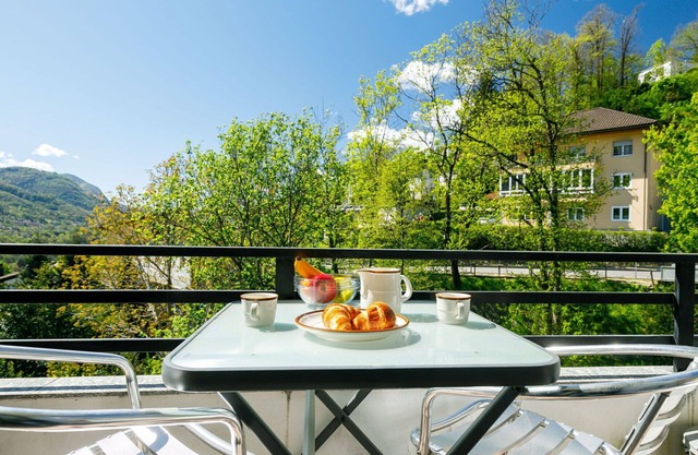 Nice apartment for 2 people with pool, WIFI, TV, patio and parking