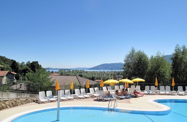 Nice apartment for 3 people with WIFI, pool, TV, balcony and parking
